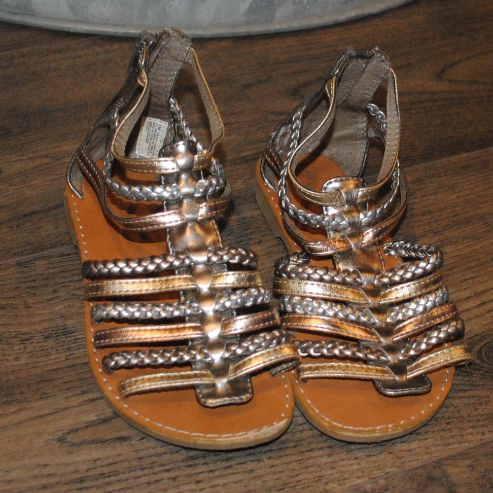 Olive and Eddie strappy sandals size 1